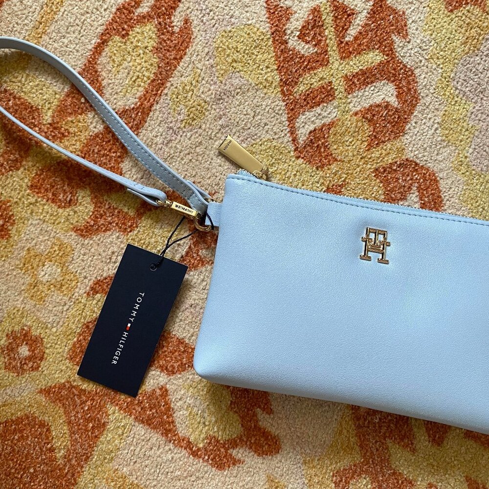Tommy Hilfiger Light Blue Wristlit NWT